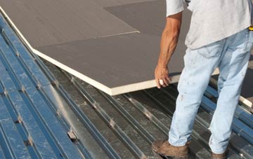 benefits of insulating Halecommon flat roofing